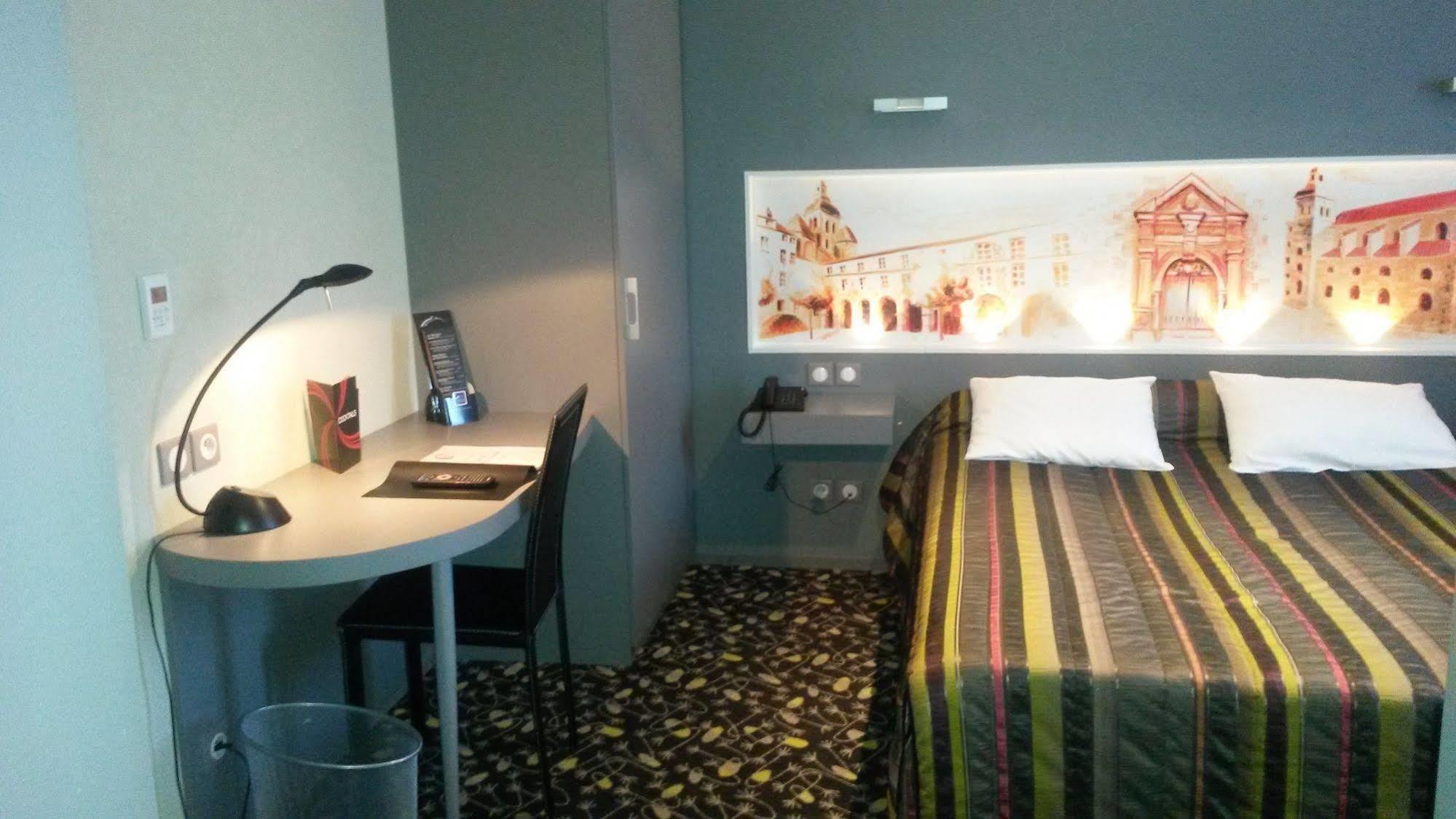 Hotel De La Cloche 돌 외부 사진